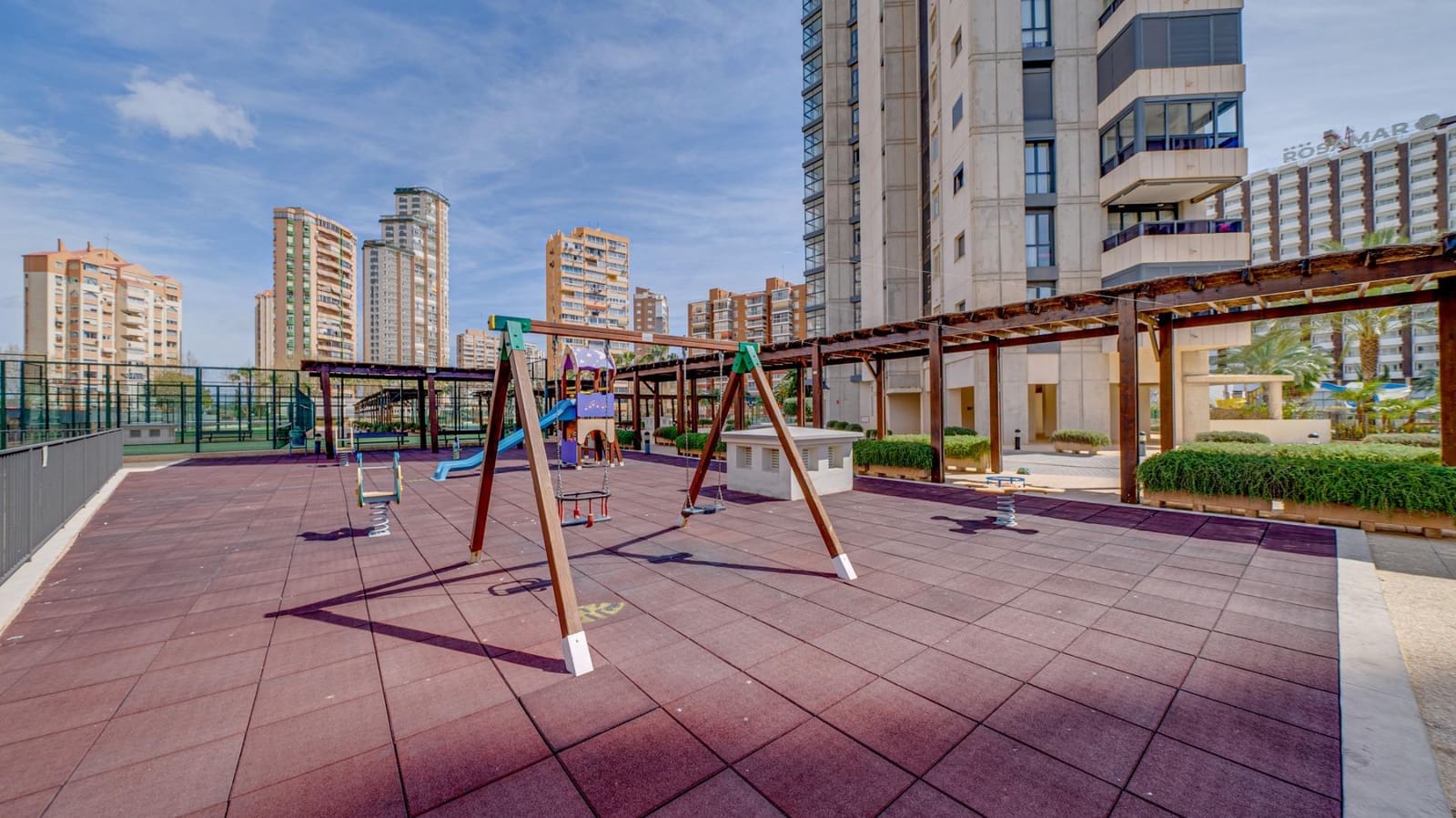 1 soveværelse Lejlighed til salg i Benidorm med swimmingpool - € 315.000 (Ref: 7446587)