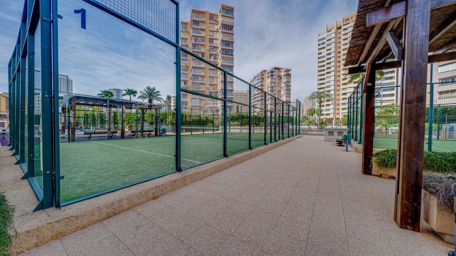 1 soveværelse Lejlighed til salg i Benidorm med swimmingpool - € 315.000 (Ref: 7446587)