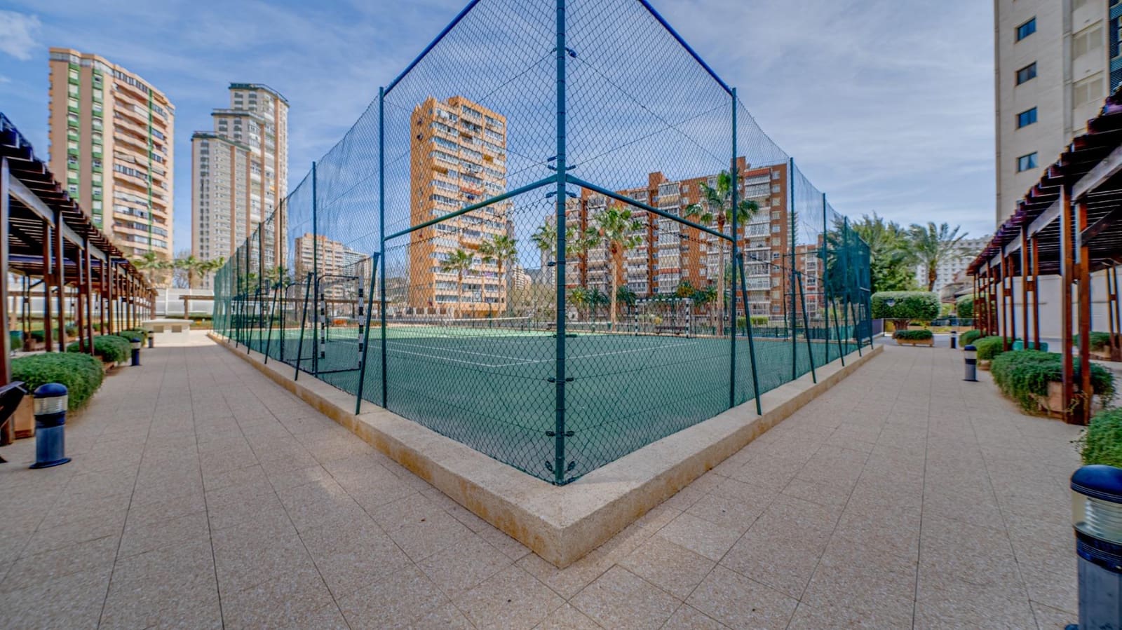 1 soveværelse Lejlighed til salg i Benidorm med swimmingpool - € 315.000 (Ref: 7446587)