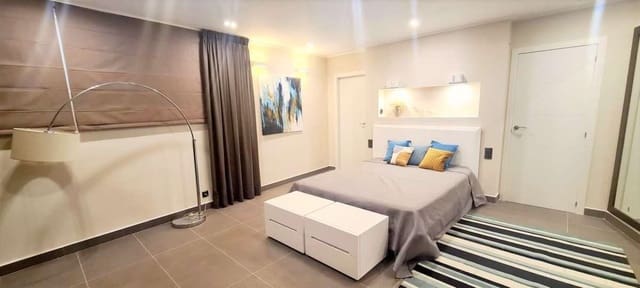 5 soverom Villa til salgs i Calpe / Calp med svømmebasseng - € 800 000 (Ref: 7474214)