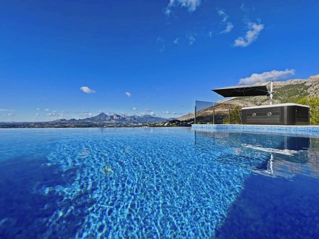 4 sovrum Villa till salu i Altea med pool garage - 2 450 000 € (Ref: 7497217)