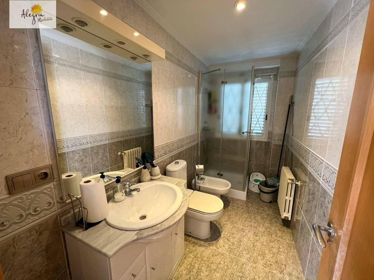 4 slaapkamer Villa te koop in Manises met zwembad garage - € 750.000 (Ref: 7515880)