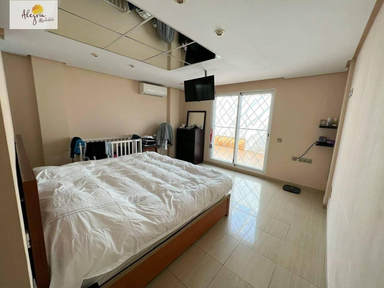 4 slaapkamer Villa te koop in Manises met zwembad garage - € 750.000 (Ref: 7515880)