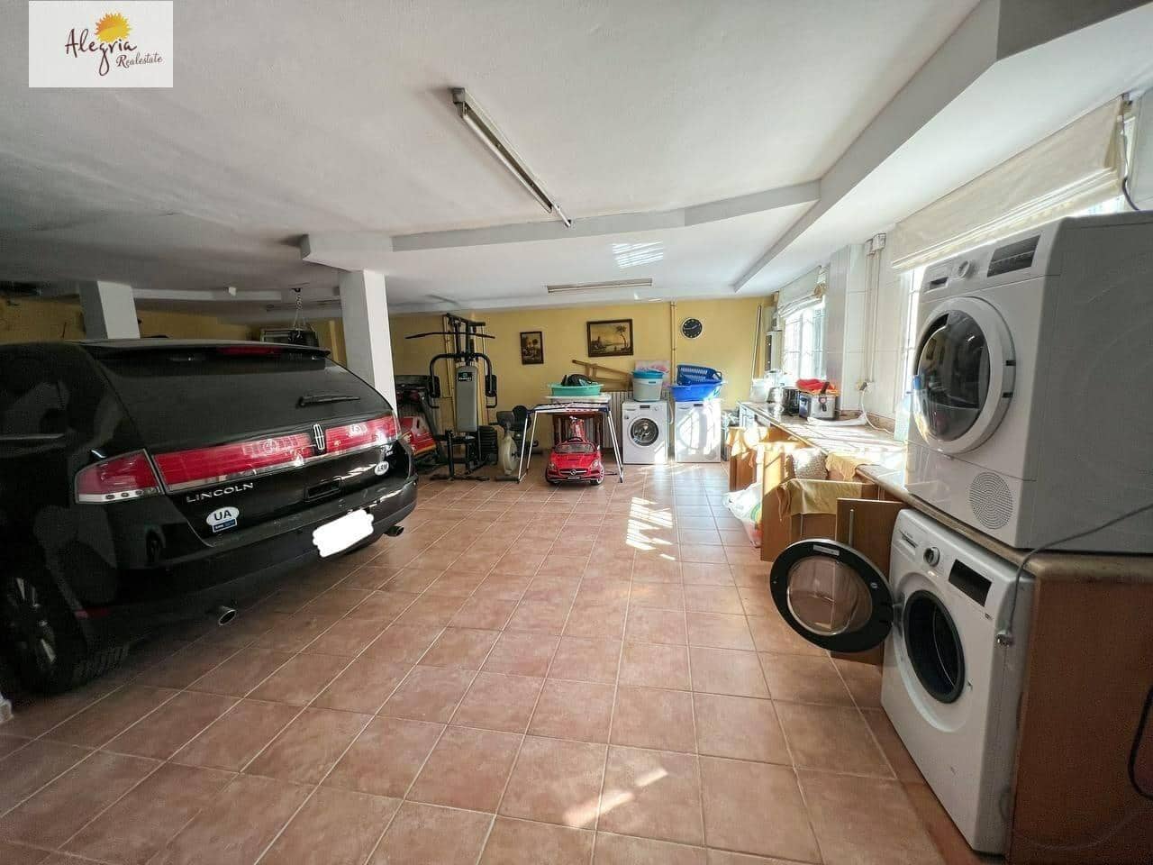 4 slaapkamer Villa te koop in Manises met zwembad garage - € 750.000 (Ref: 7515880)