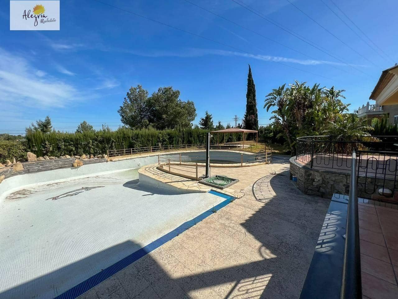 4 slaapkamer Villa te koop in Manises met zwembad garage - € 750.000 (Ref: 7515880)