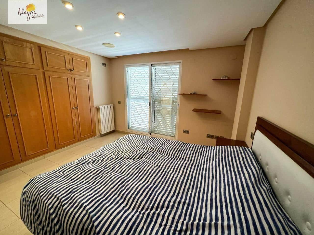 4 slaapkamer Villa te koop in Manises met zwembad garage - € 750.000 (Ref: 7515880)