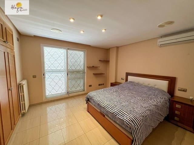 4 bedroom Villa for sale in Manises with pool garage - € 750,000 (Ref: 7515880)