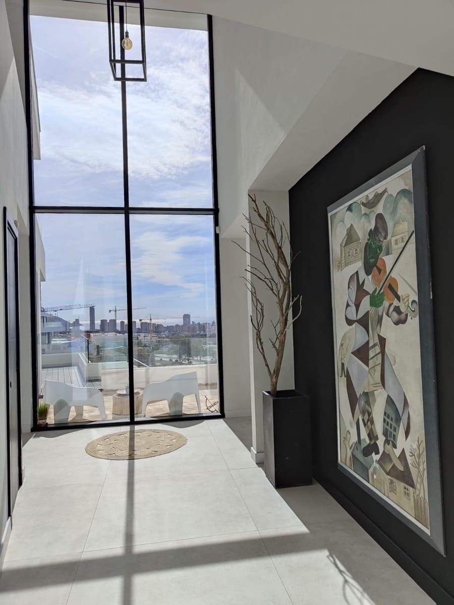 4 makuuhuone Huvila myytävänä paikassa Finestrat mukana uima-altaan 
autotalli - 1 690 000 € (Ref: 7533605)