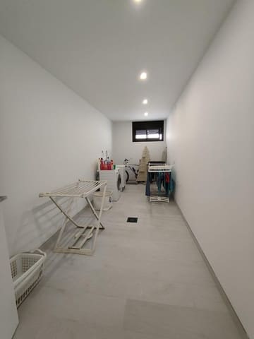 4 makuuhuone Huvila myytävänä paikassa Finestrat mukana uima-altaan 
autotalli - 1 690 000 € (Ref: 7533605)