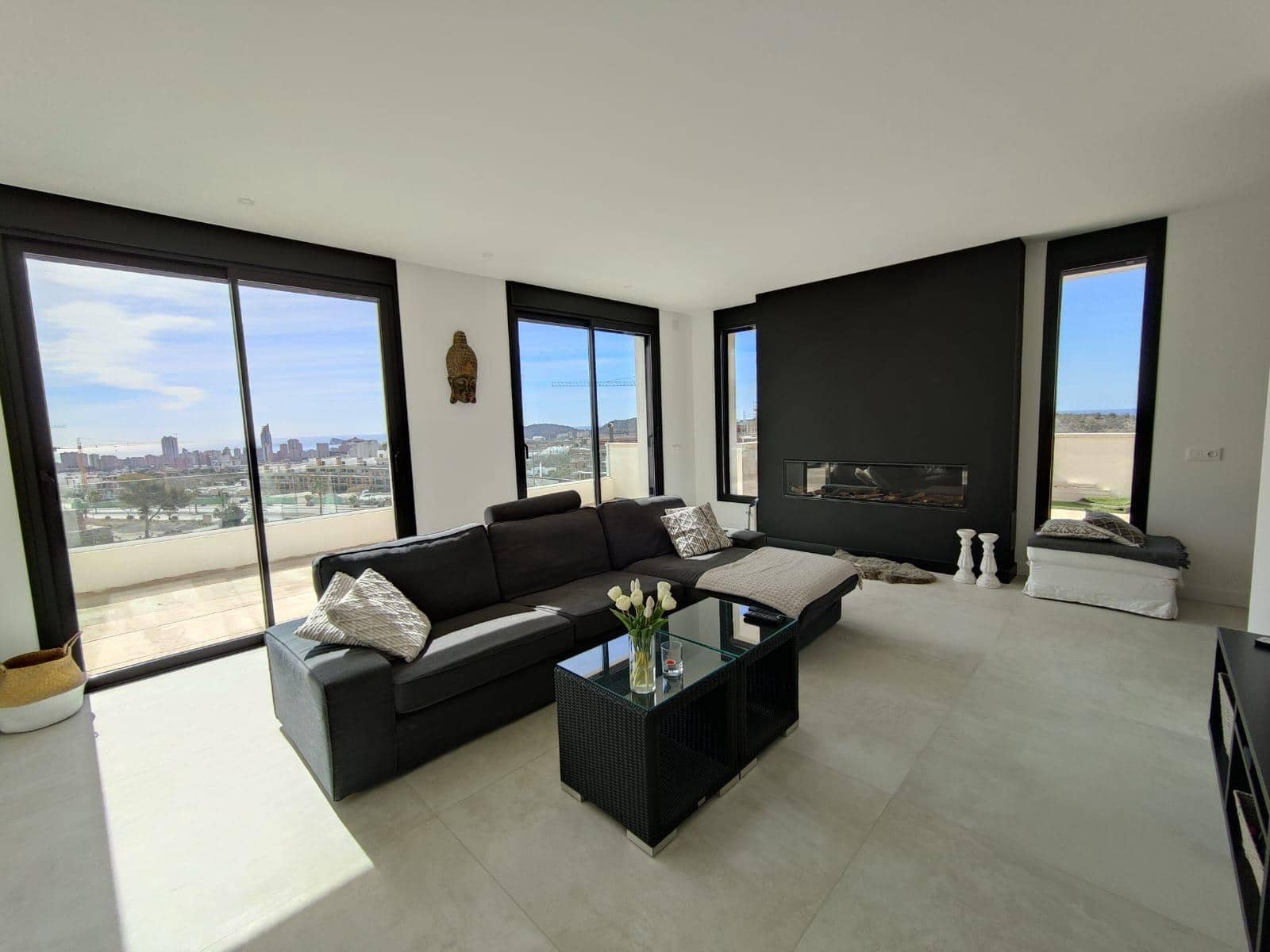 4 makuuhuone Huvila myytävänä paikassa Finestrat mukana uima-altaan 
autotalli - 1 690 000 € (Ref: 7533605)