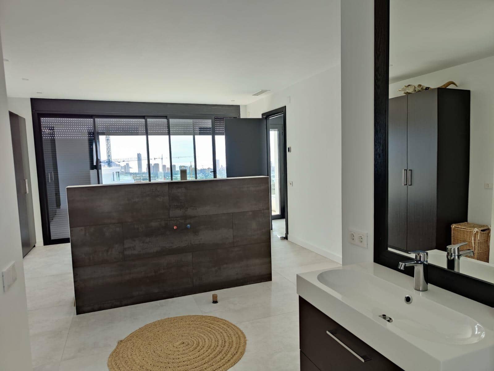 4 makuuhuone Huvila myytävänä paikassa Finestrat mukana uima-altaan 
autotalli - 1 690 000 € (Ref: 7533605)