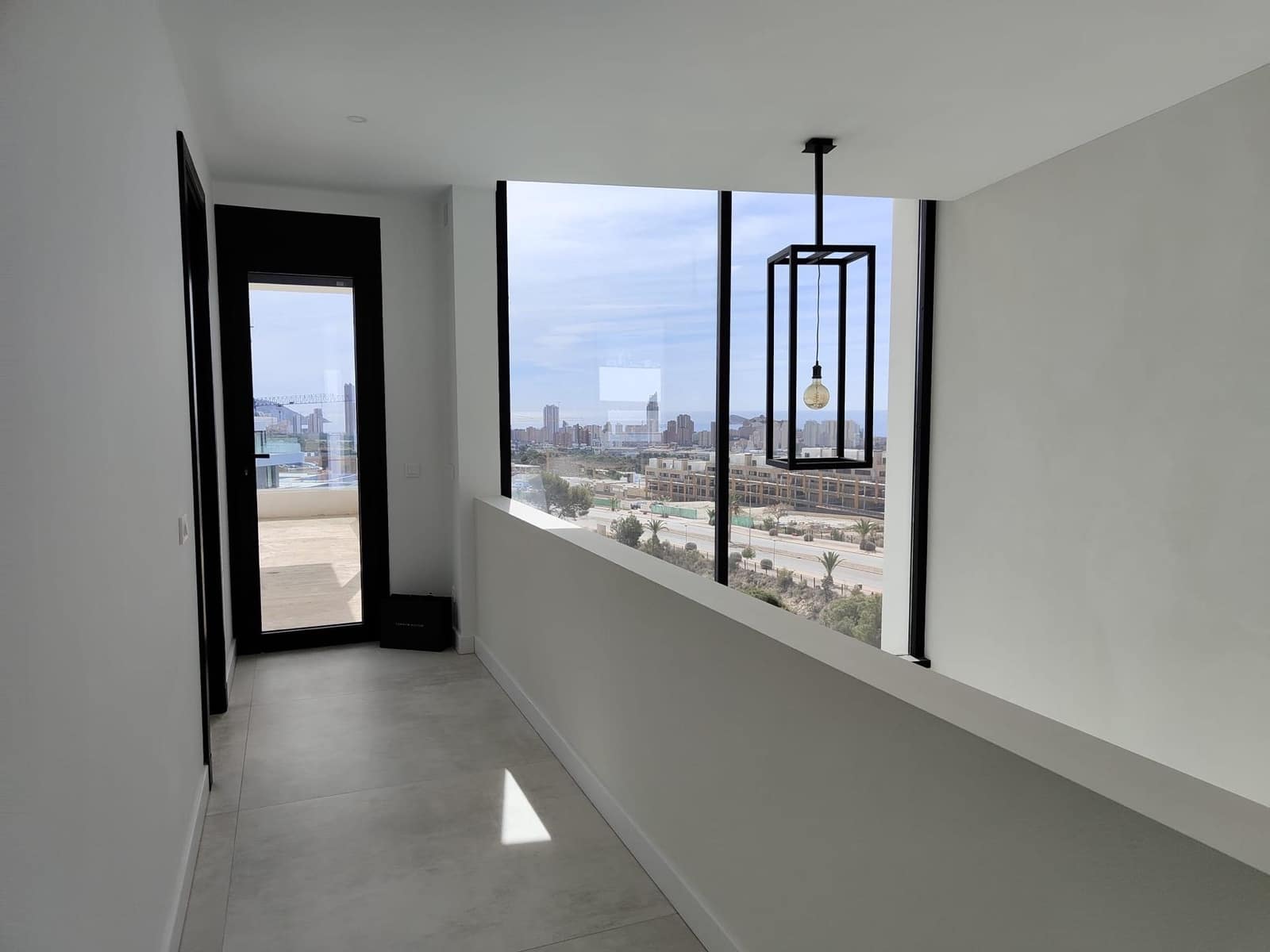 4 makuuhuone Huvila myytävänä paikassa Finestrat mukana uima-altaan 
autotalli - 1 690 000 € (Ref: 7533605)