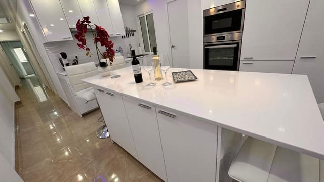 3 camera da letto Appartamento in vendita in Avenida Habaneras - Curva de Palangre, Torrevieja - 255.000 € (Rif: 7556292)