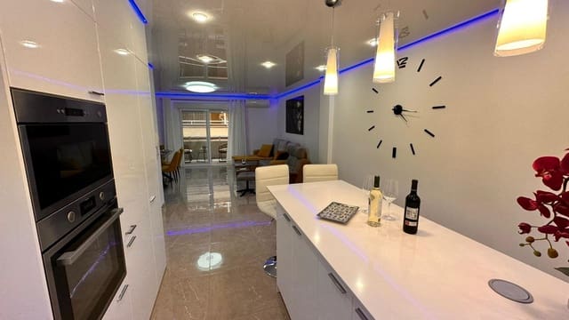 3 camera da letto Appartamento in vendita in Avenida Habaneras - Curva de Palangre, Torrevieja - 255.000 € (Rif: 7556292)