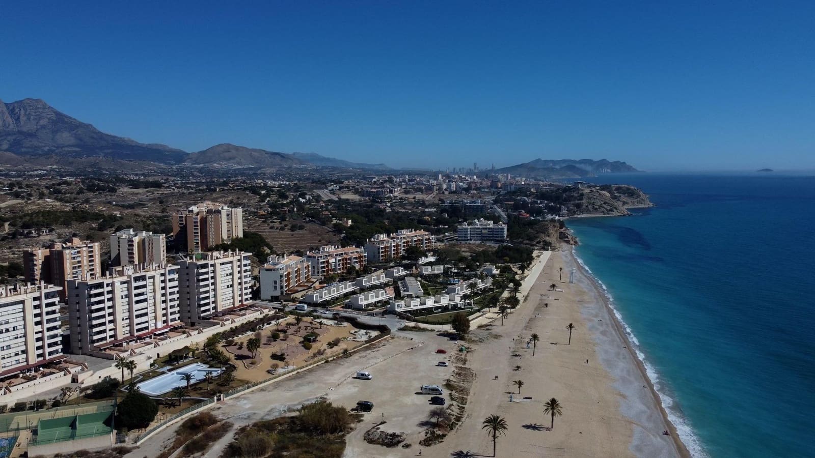 3 sypialnia Willa na sprzedaż w La Villajoyosa / Vila Joiosa z basenem garażem - 900 000 € (Ref: 7563597)