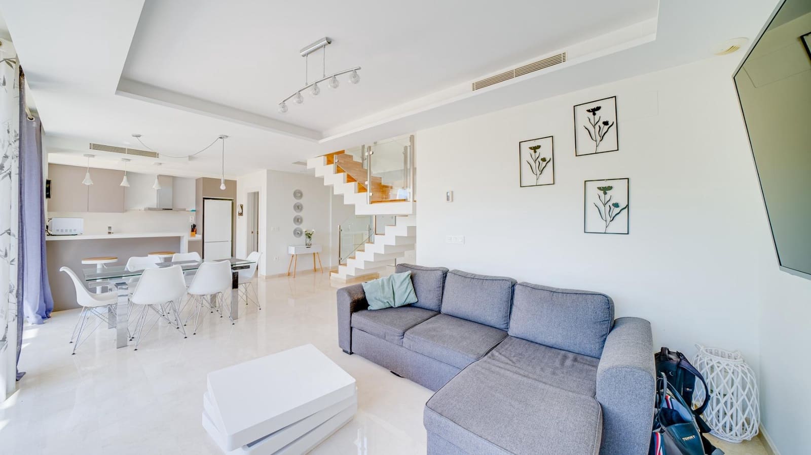 3 sypialnia Willa na sprzedaż w La Villajoyosa / Vila Joiosa z basenem garażem - 900 000 € (Ref: 7563597)