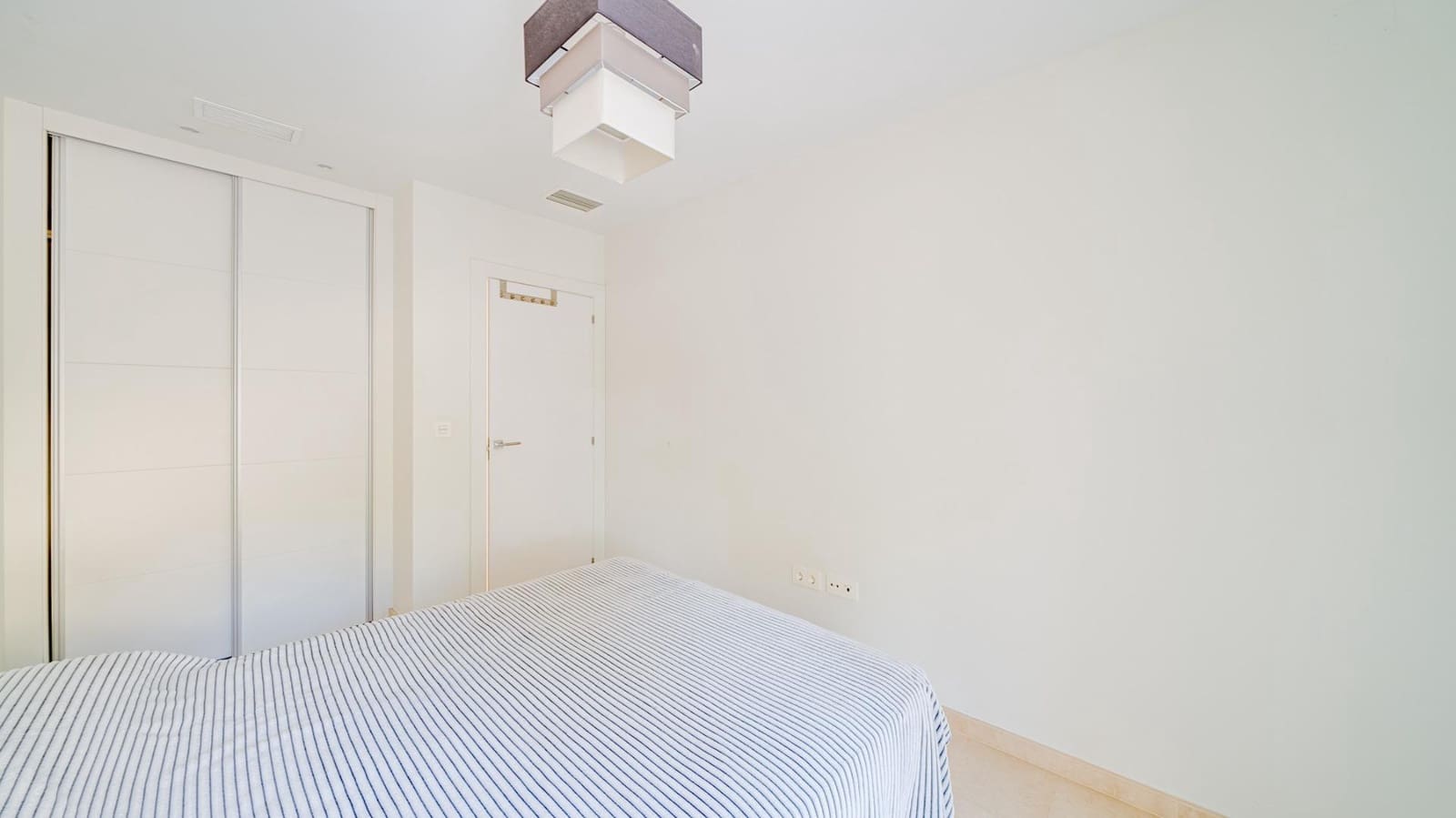 3 sypialnia Willa na sprzedaż w La Villajoyosa / Vila Joiosa z basenem garażem - 900 000 € (Ref: 7563597)