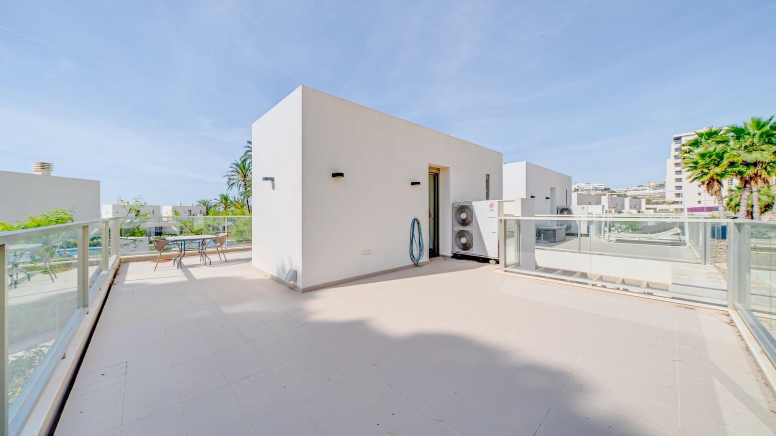 3 sypialnia Willa na sprzedaż w La Villajoyosa / Vila Joiosa z basenem garażem - 900 000 € (Ref: 7563597)