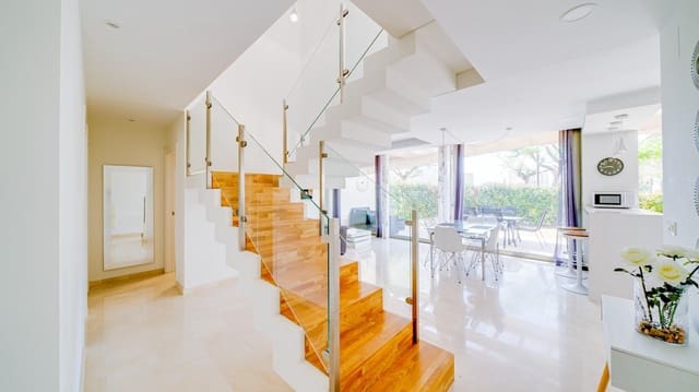 3 bedroom Villa for sale in La Villajoyosa / Vila Joiosa with pool garage - € 900,000 (Ref: 7563597)