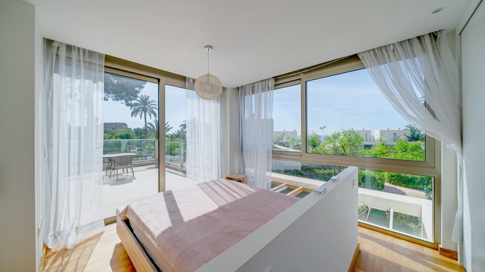 3 sypialnia Willa na sprzedaż w La Villajoyosa / Vila Joiosa z basenem garażem - 900 000 € (Ref: 7563597)