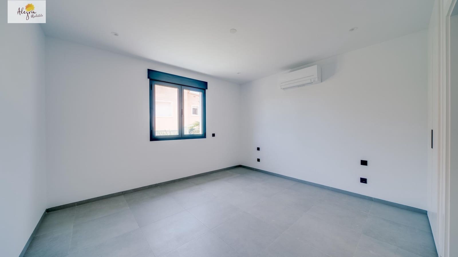 Chalet de 6 habitaciones en Calpe / Calp en venta con piscina garaje - 945.000 € (Ref: 7570341)