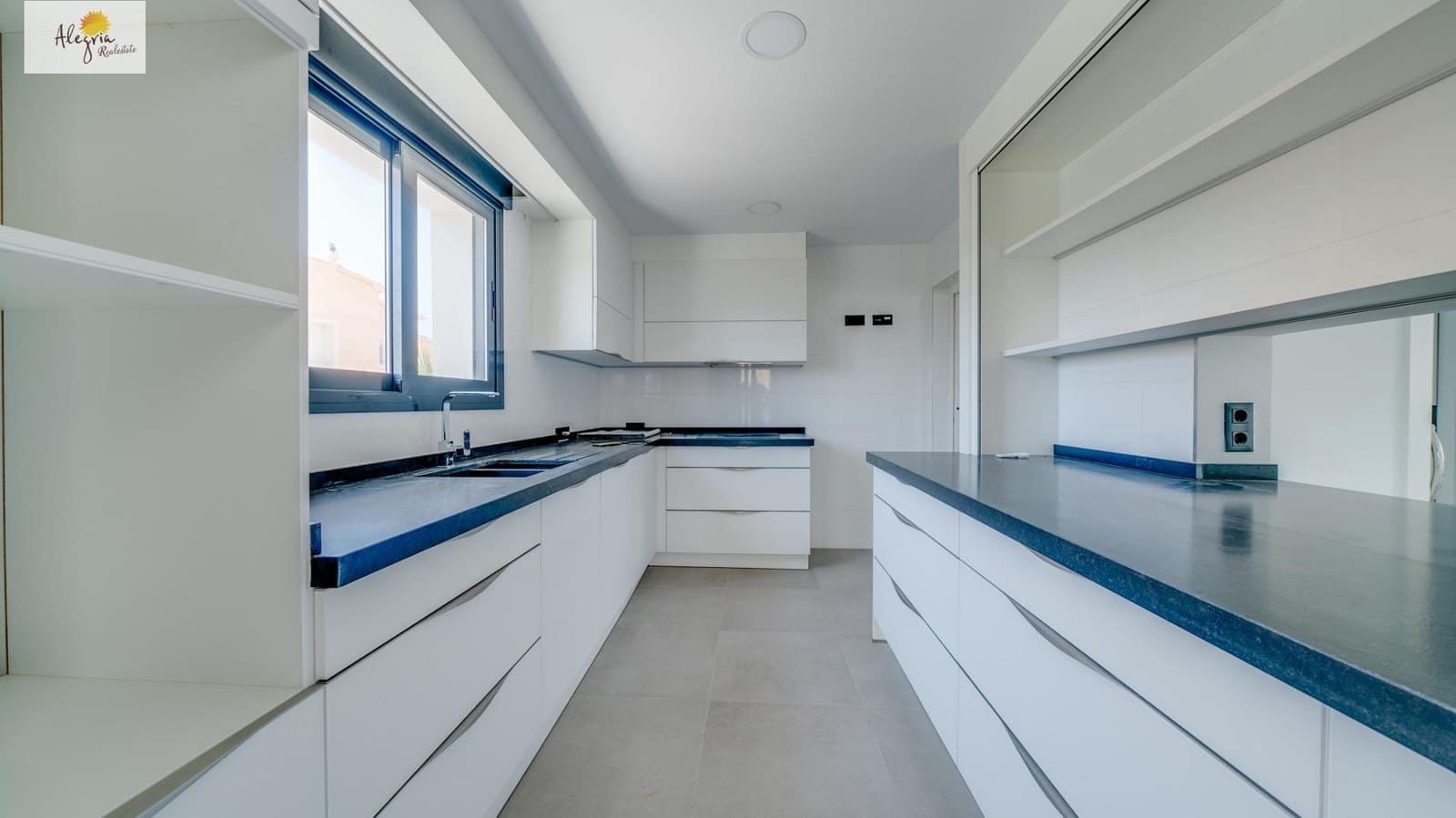 Chalet de 6 habitaciones en Calpe / Calp en venta con piscina garaje - 945.000 € (Ref: 7570341)