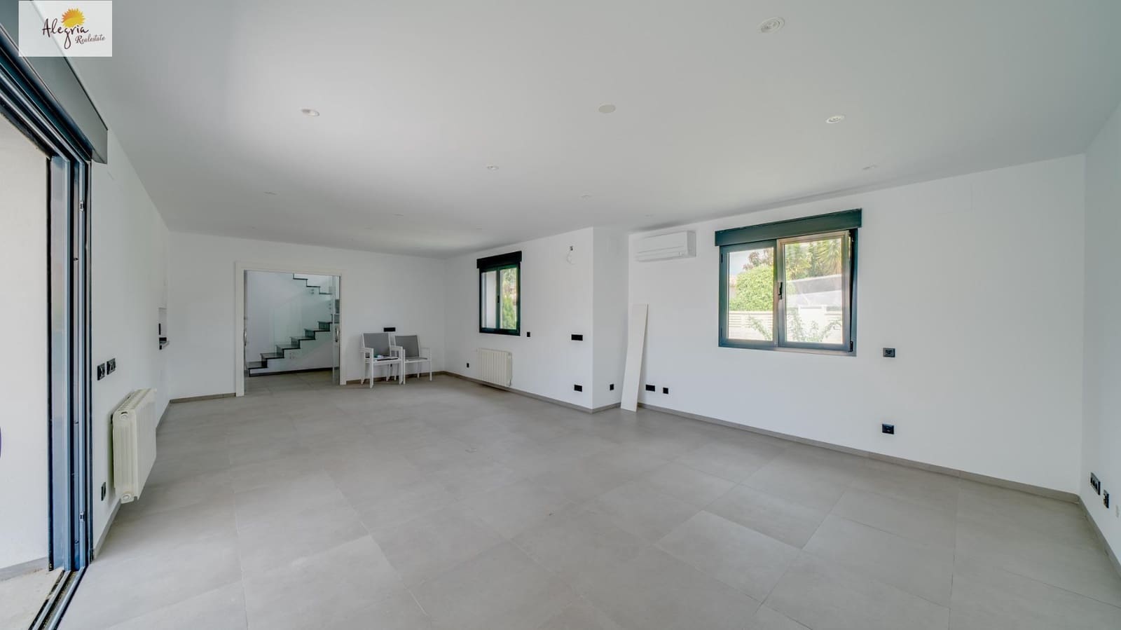 Chalet de 6 habitaciones en Calpe / Calp en venta con piscina garaje - 945.000 € (Ref: 7570341)