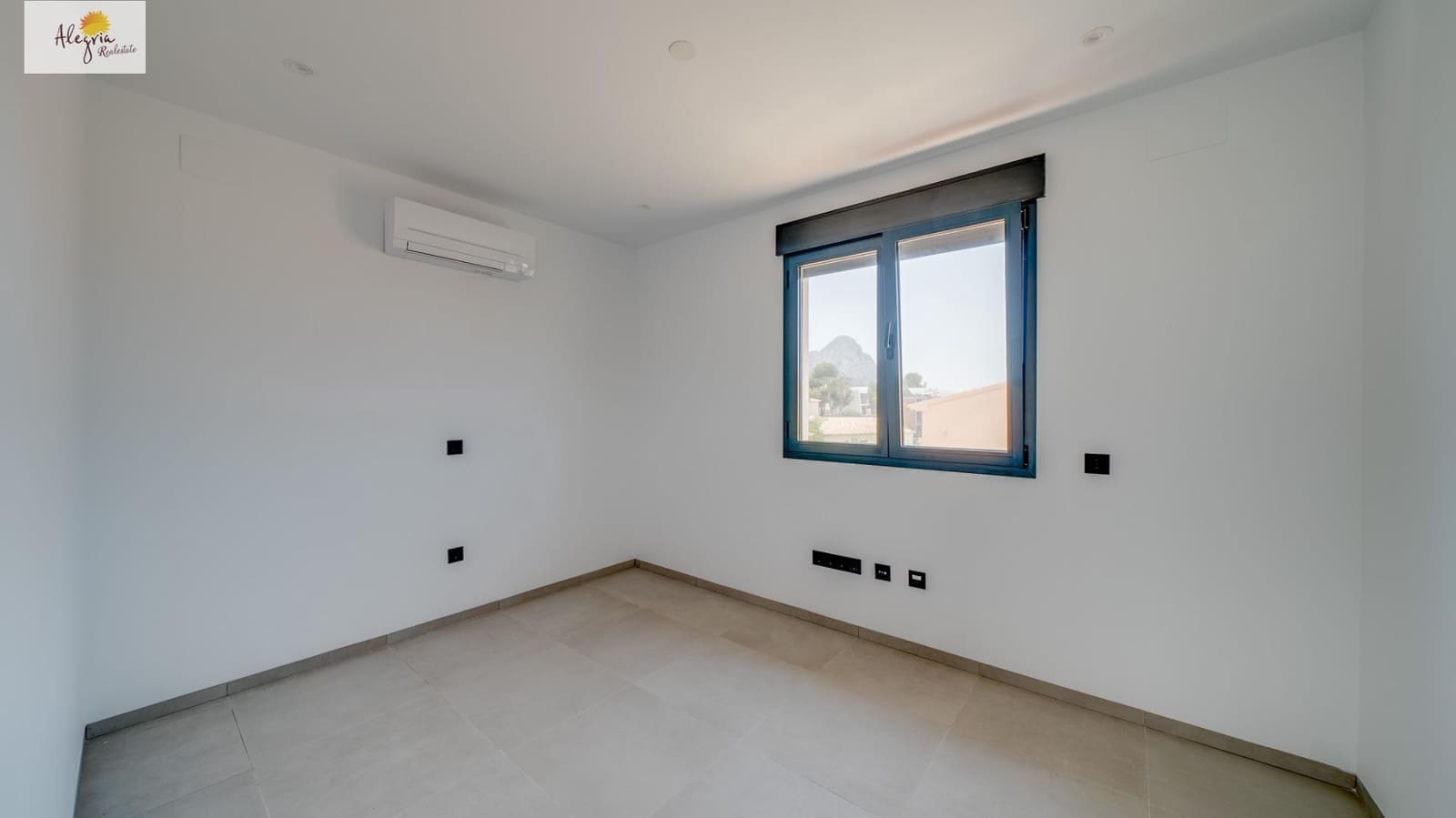 Chalet de 6 habitaciones en Calpe / Calp en venta con piscina garaje - 945.000 € (Ref: 7570341)