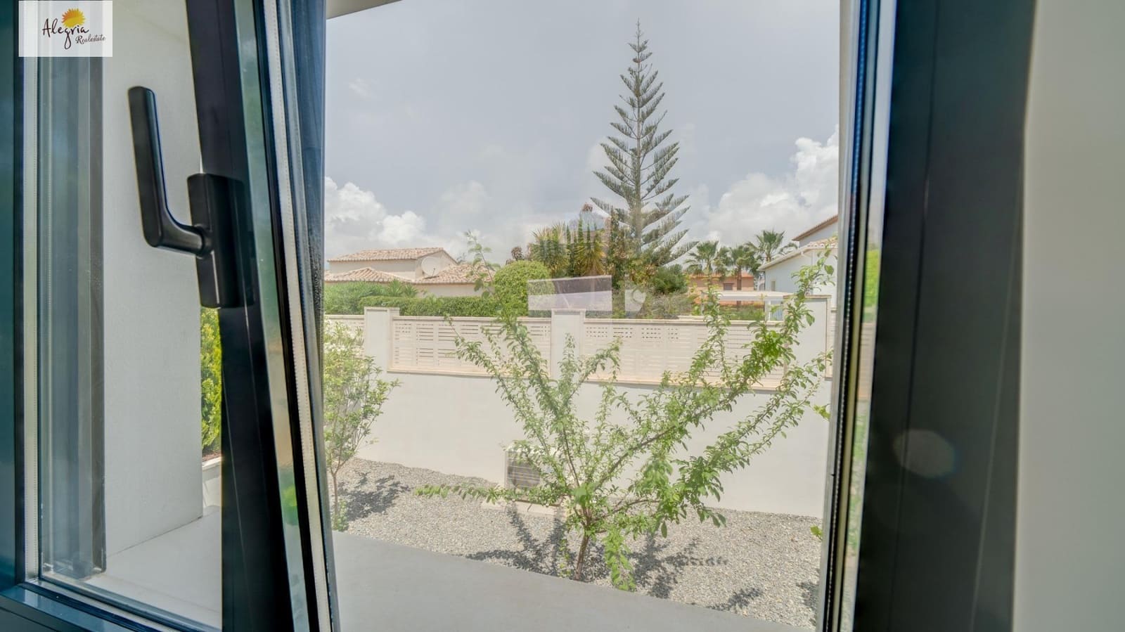 Chalet de 6 habitaciones en Calpe / Calp en venta con piscina garaje - 945.000 € (Ref: 7570341)