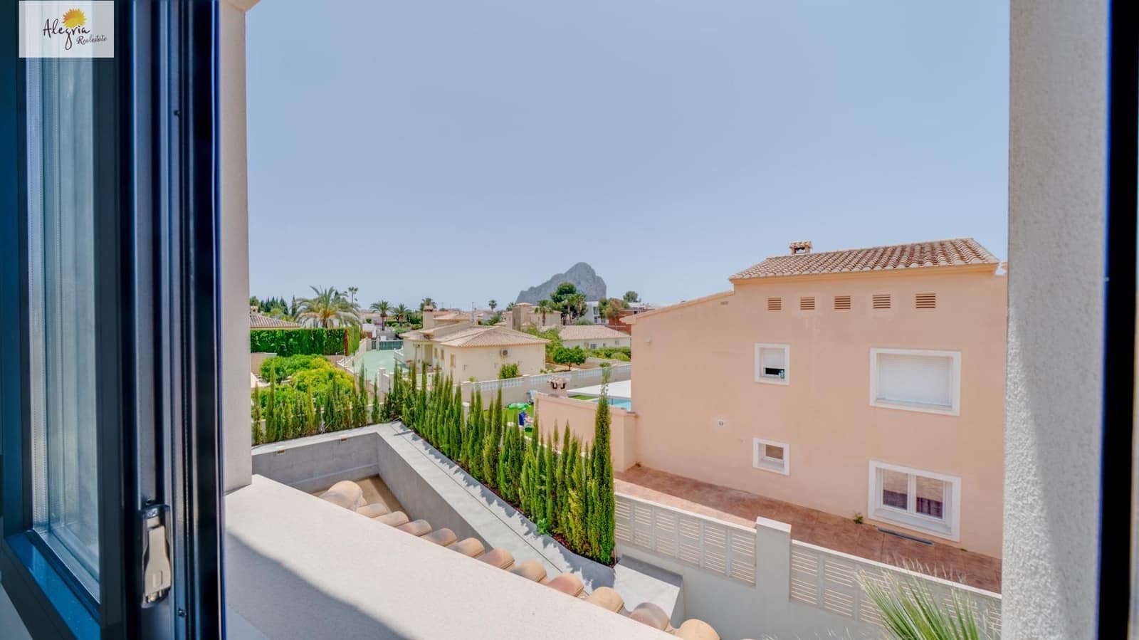 Chalet de 6 habitaciones en Calpe / Calp en venta con piscina garaje - 945.000 € (Ref: 7570341)