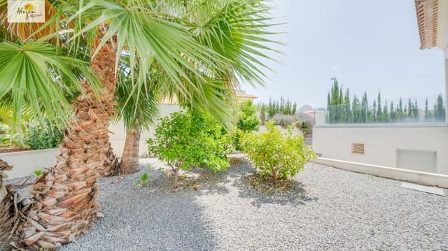 Chalet de 6 habitaciones en Calpe / Calp en venta con piscina garaje - 945.000 € (Ref: 7570341)