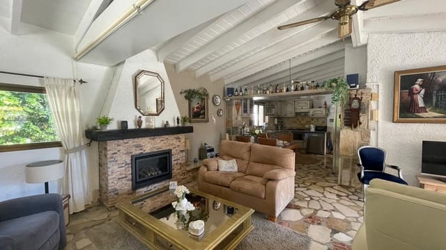 Chalet de 3 habitaciones en Alfaz del Pi / L'Alfàs del Pi en venta con piscina garaje - 450.000 € (Ref: 7574614)