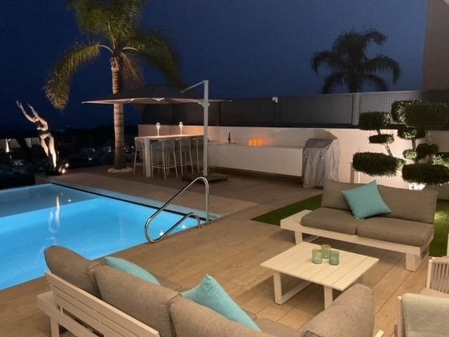 5 bedroom Villa for sale in Finestrat with pool garage - € 895,000 (Ref: 7670876)