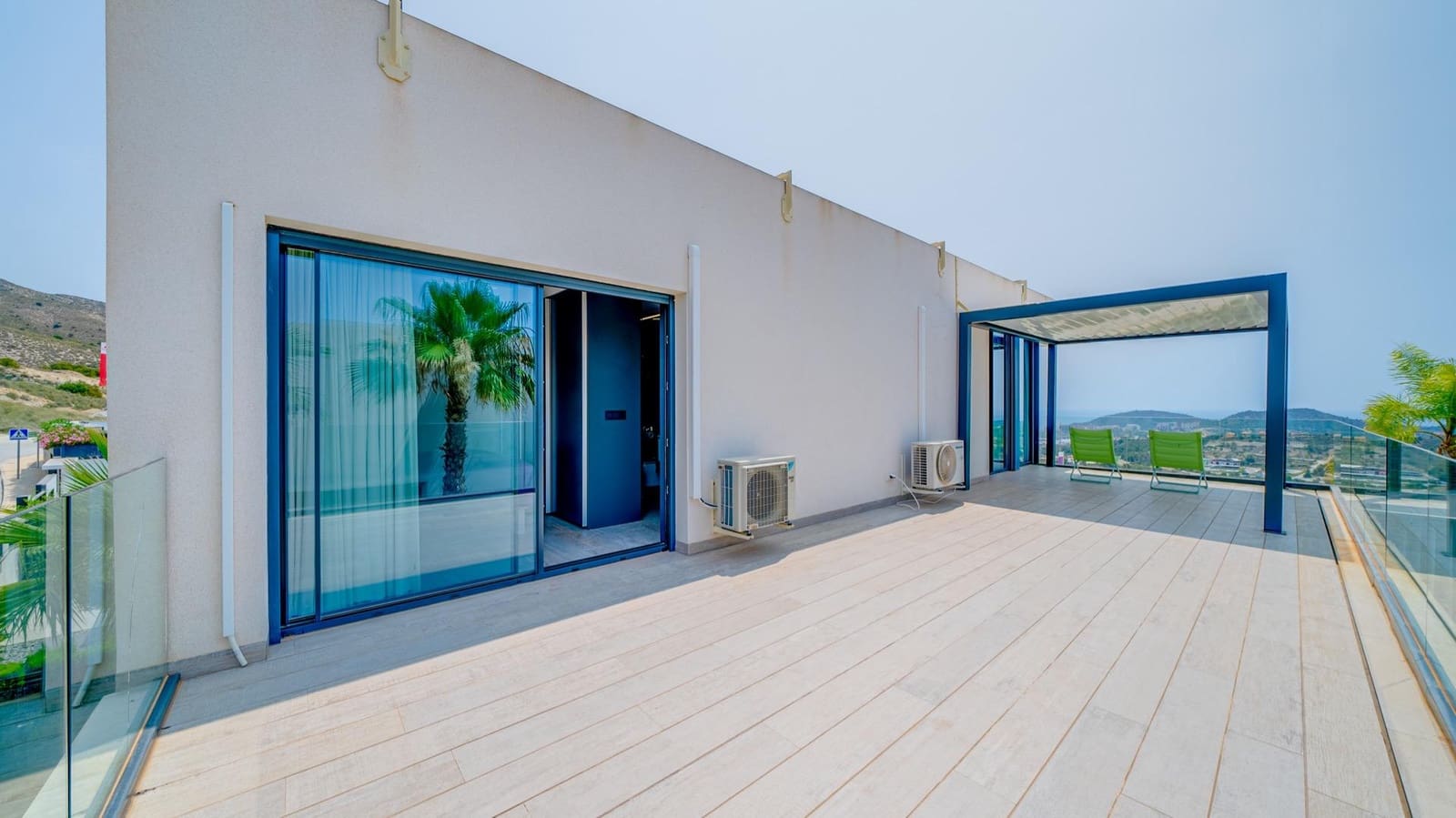 5 bedroom Villa for sale in Finestrat with pool garage - € 895,000 (Ref: 7670876)