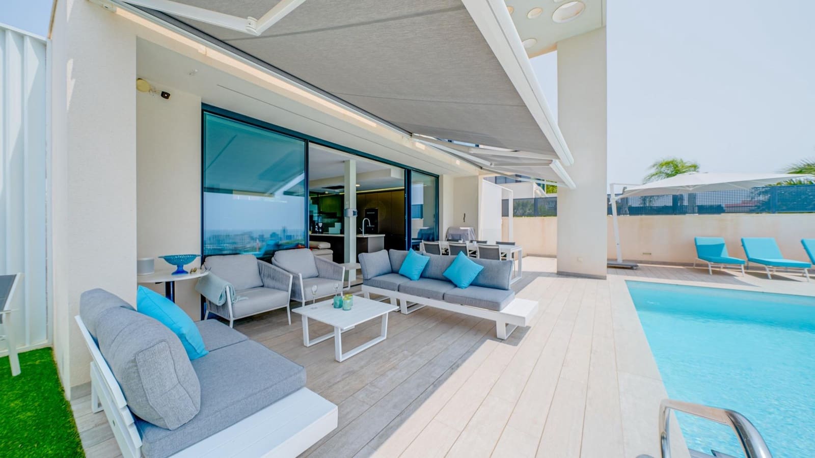 5 bedroom Villa for sale in Finestrat with pool garage - € 895,000 (Ref: 7670876)