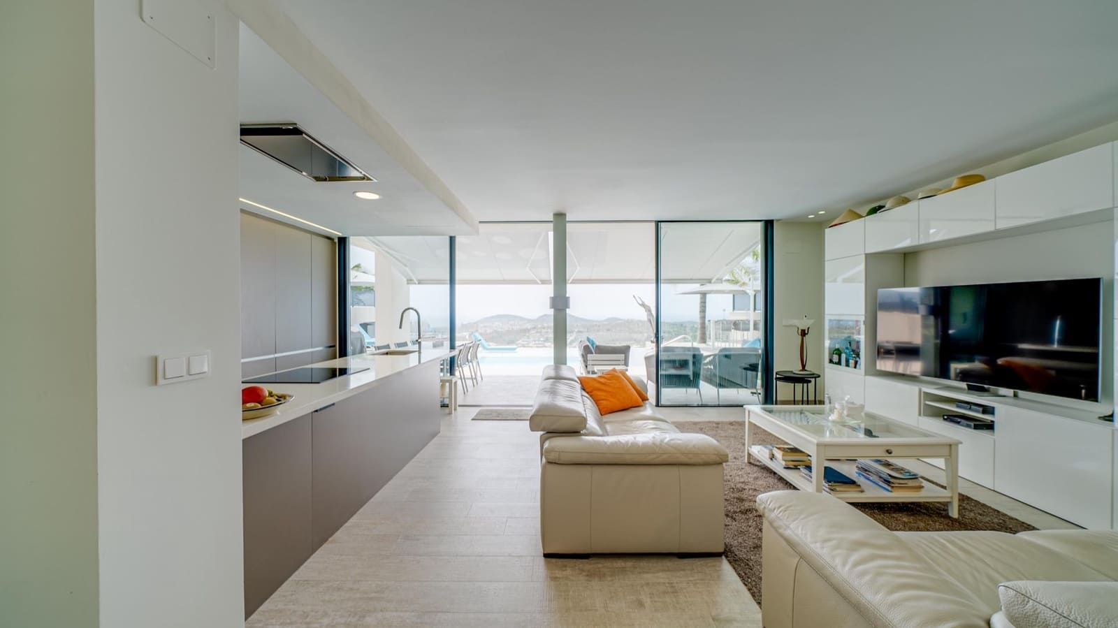 5 bedroom Villa for sale in Finestrat with pool garage - € 895,000 (Ref: 7670876)