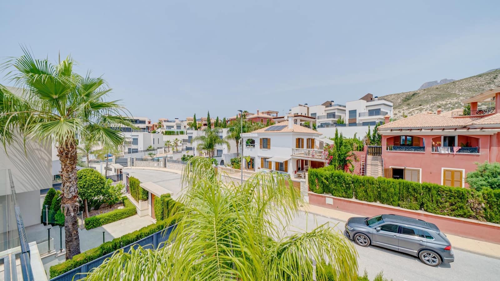 5 bedroom Villa for sale in Finestrat with pool garage - € 895,000 (Ref: 7670876)