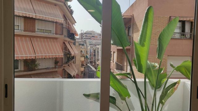 2 slaapkamer Appartement te koop in Alicante stad - € 249.000 (Ref: 7692745)