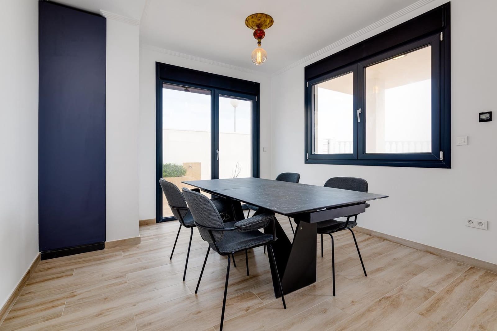 4 bedroom Villa for sale in Torrevieja with pool - € 990,000 (Ref: 7701585)