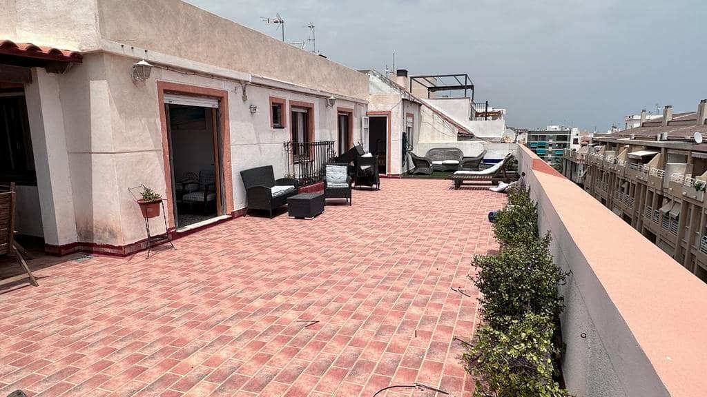 4 soverom Penthouse til salgs i Torrevieja - € 450 000 (Ref: 7733778)