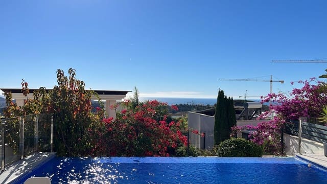 3 bedroom Villa for sale in Finestrat with pool - € 685,000 (Ref: 7776912)