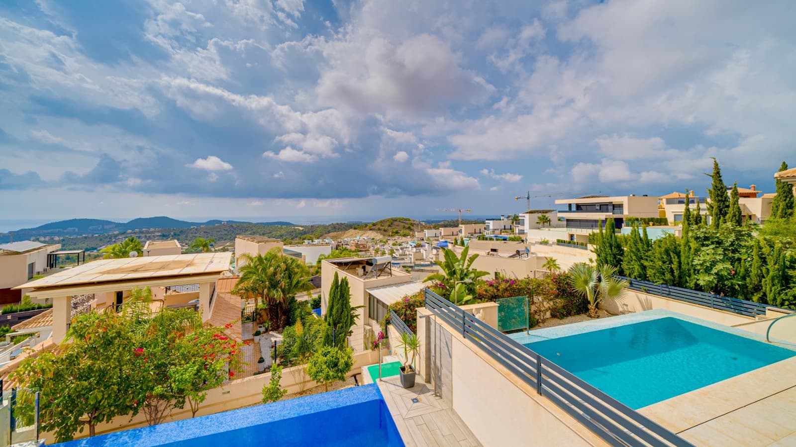 3 bedroom Villa for sale in Finestrat with pool - € 685,000 (Ref: 7776912)