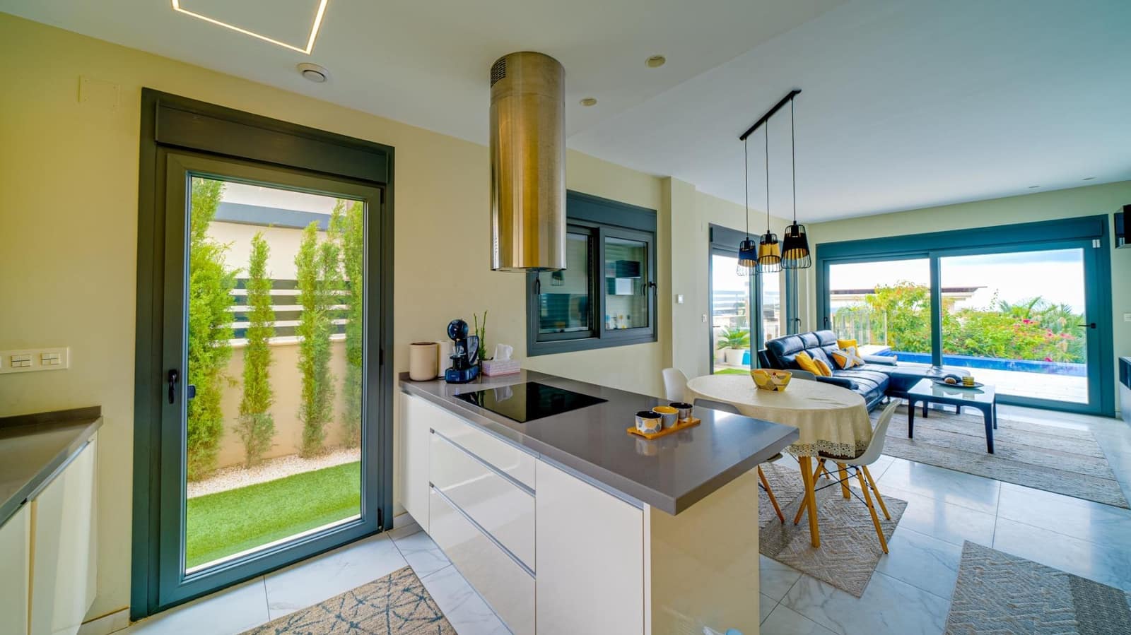 3 bedroom Villa for sale in Finestrat with pool - € 685,000 (Ref: 7776912)