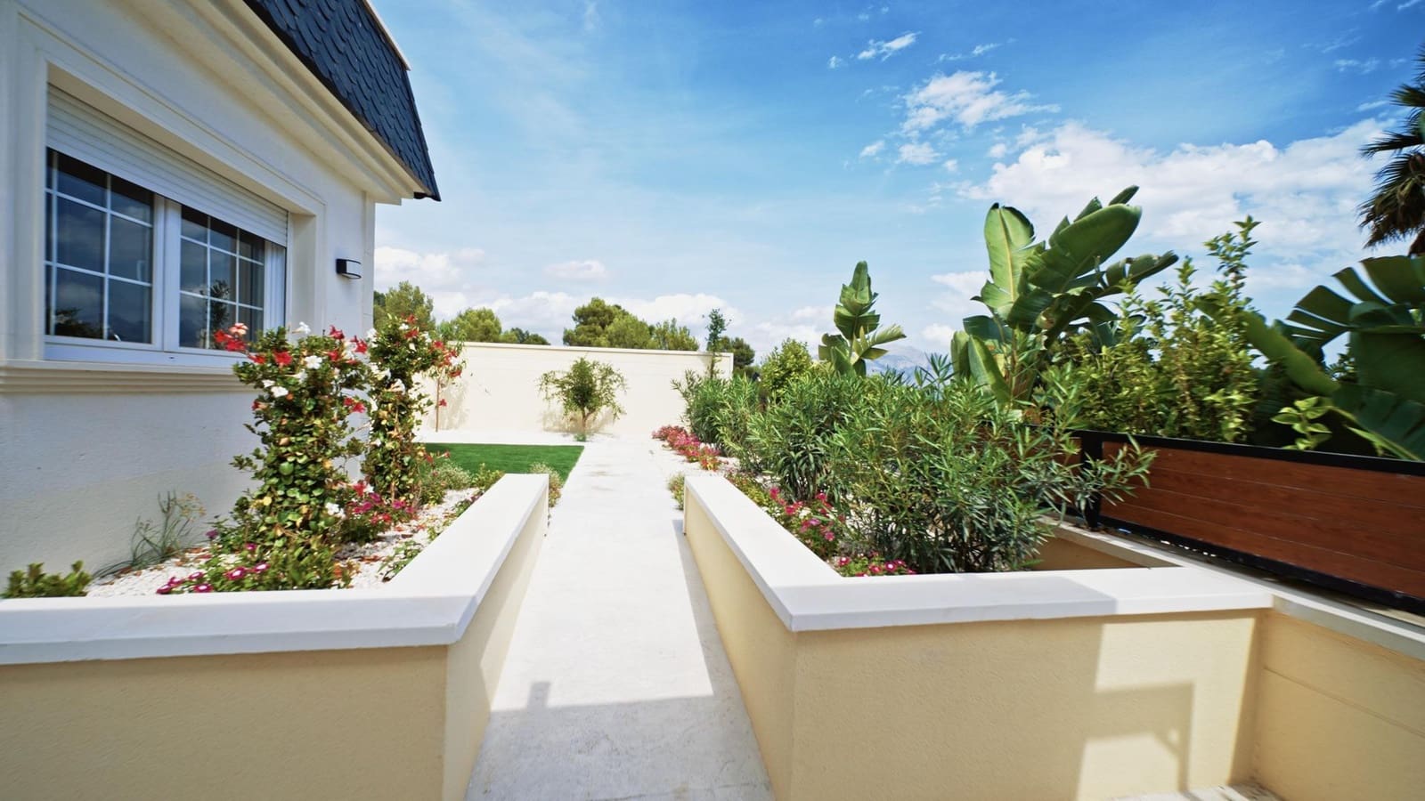 3 bedroom Villa for sale in Polop with pool - € 630,000 (Ref: 7826250)