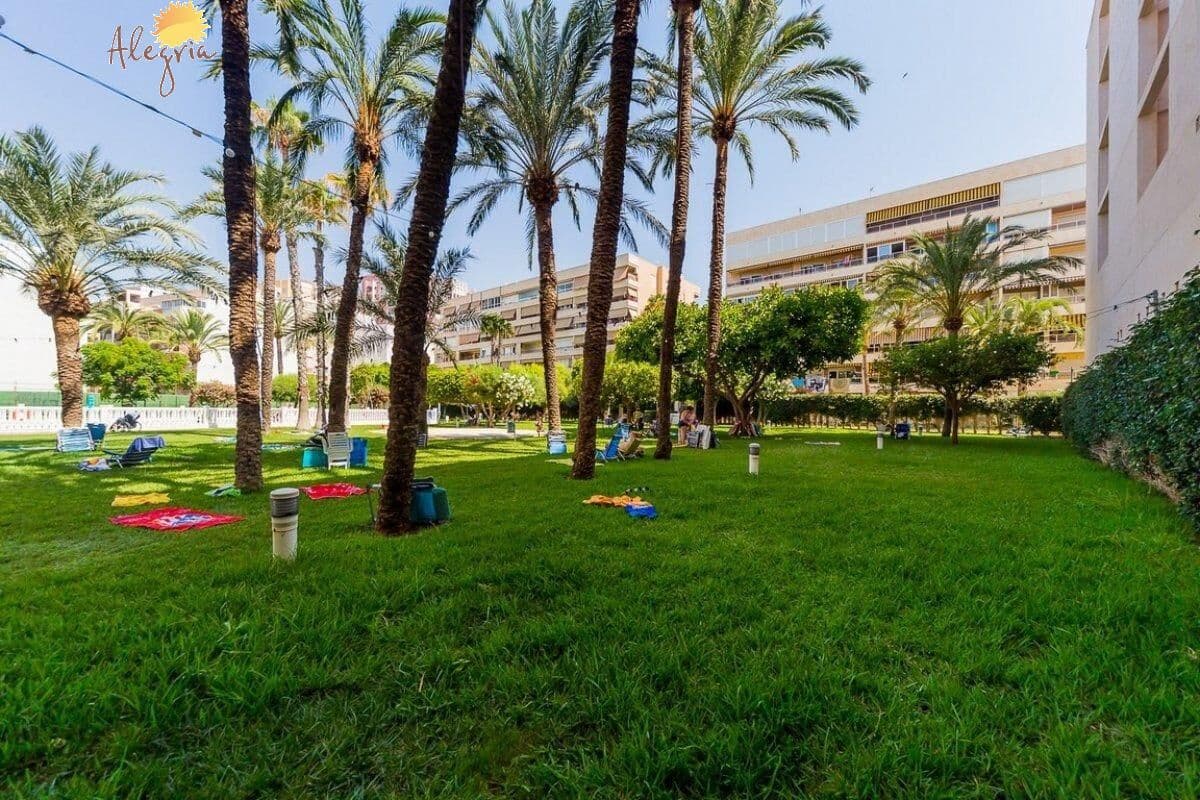 2 soverom Penthouse til salgs i Torrevieja med svømmebasseng - € 465 900 (Ref: 7840034)