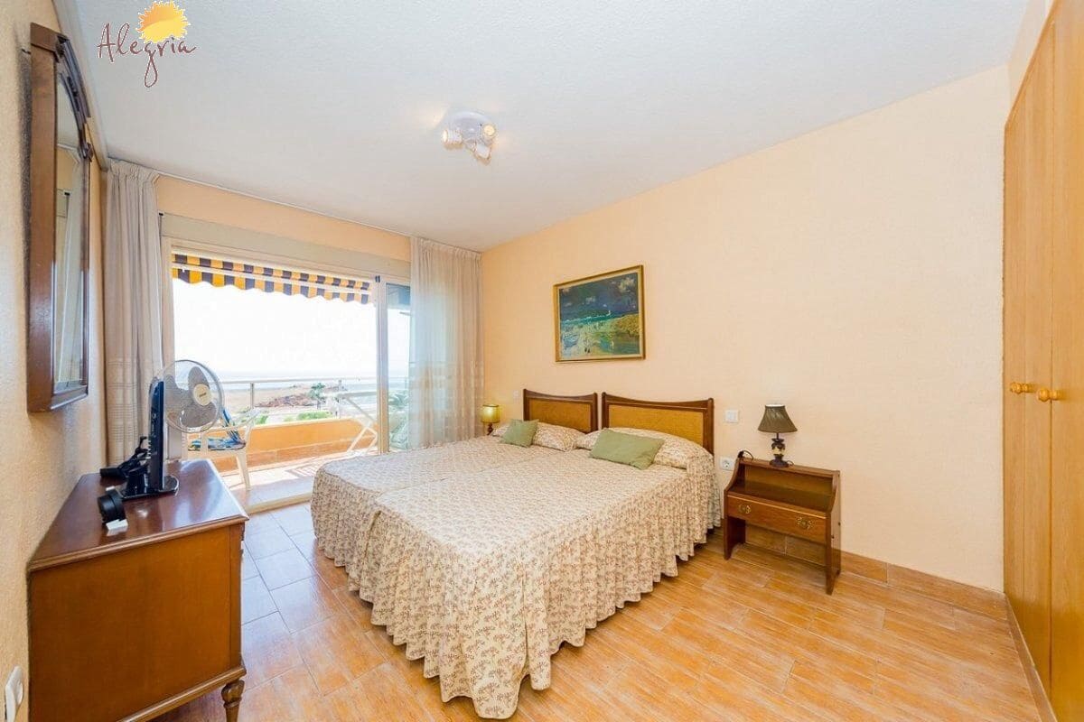 2 soverom Penthouse til salgs i Torrevieja med svømmebasseng - € 465 900 (Ref: 7840034)