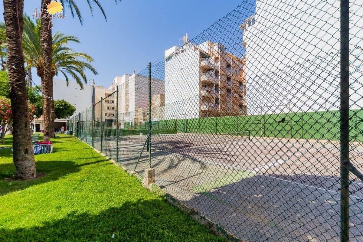 2 soverom Penthouse til salgs i Torrevieja med svømmebasseng - € 465 900 (Ref: 7840034)