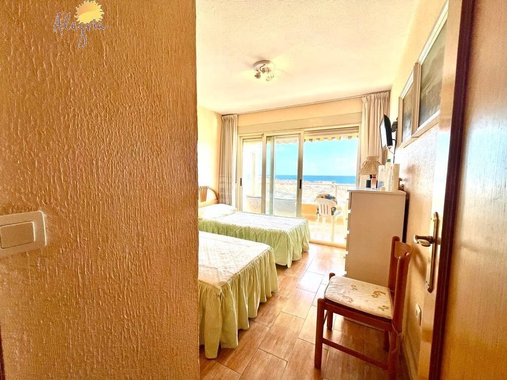 2 makuuhuone Kattohuoneisto myytävänä paikassa Torrevieja mukana uima-altaan - 465 900 € (Ref: 7840034)