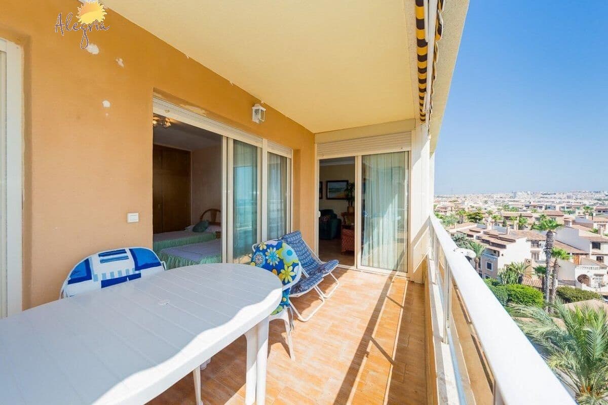 2 makuuhuone Kattohuoneisto myytävänä paikassa Torrevieja mukana uima-altaan - 465 900 € (Ref: 7840034)