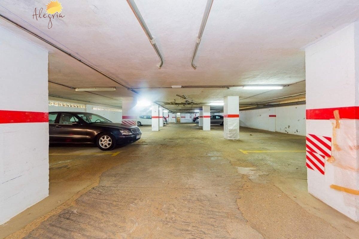 2 makuuhuone Kattohuoneisto myytävänä paikassa Torrevieja mukana uima-altaan - 465 900 € (Ref: 7840034)